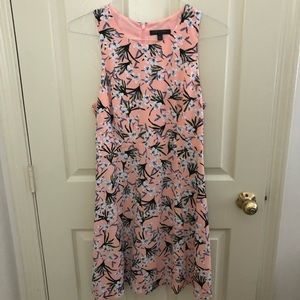 Sleeveless dress
